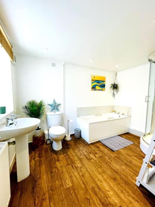 Rookley Villa, 3 Bedroom Family Apartment, Ventnor Εξωτερικό φωτογραφία